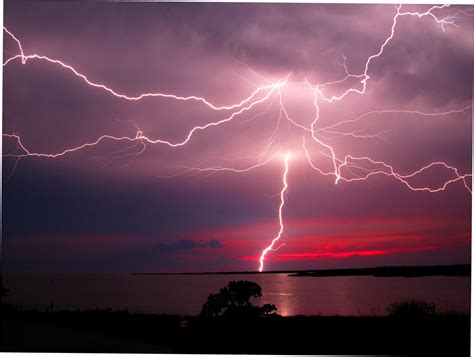 Pink Lightning Wallpapers - Wallpaper Cave