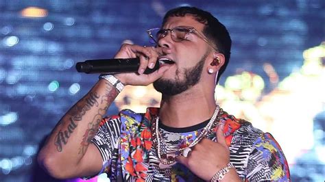 Anuel AA - Su Voz En Vivo - Mejores Momentos - YouTube