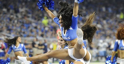 Detroit Lions Cheerleaders debut