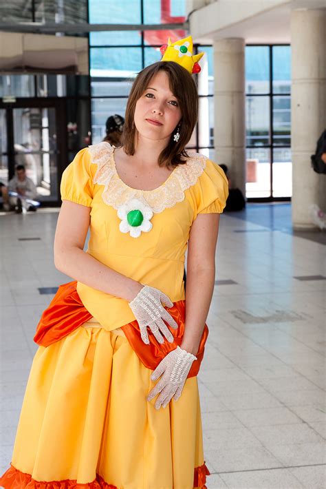 Princess Daisy Cosplay – Telegraph