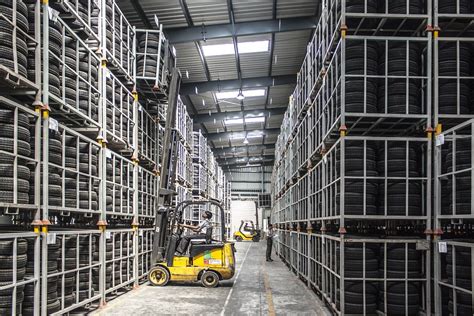 Free photo Pallet Machine Worker Warehouse Forklift Industry - Max Pixel