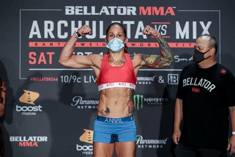 liz-carmouche-bellator-246-ceremonial-2 | MMA Junkie