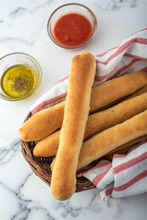 Can I Buy Olive Garden Breadsticks / Olive Garden Breadsticks With Video Dinners Dishes Desserts ...