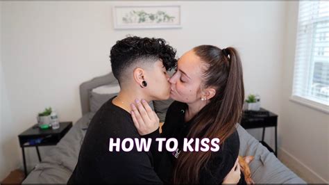 How To Kiss! *TUTORIAL* - YouTube