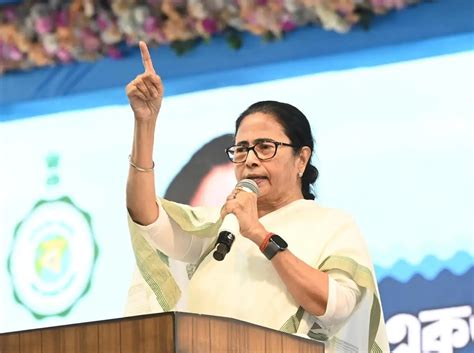 Mamata Banerjee Biography: Age, Wikipedia, Political Career, Offices ...