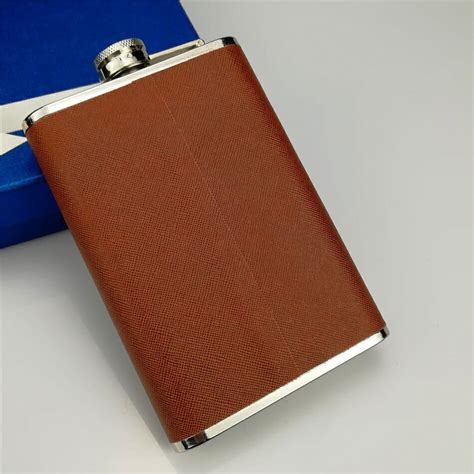 Flask w/ Shot Glass Vegan Leather-Wrapped – Gentlemen's Company