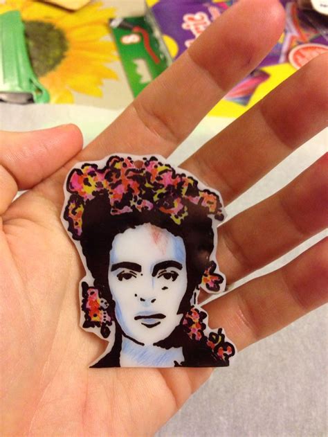 Frida Kahlo pendant - shrinky dink - plastico magico - plastique fou Shrink Art, Shrinky Dinks ...