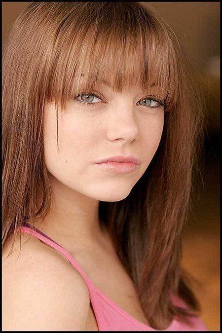 A young Emma stone : r/Celebs