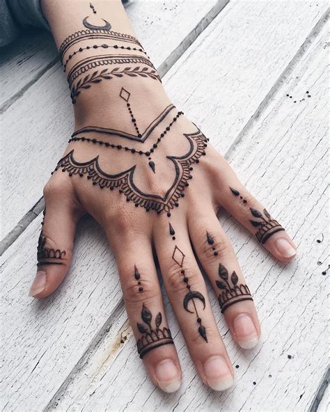 Henna design for hands #witchystyle #henna Henna Tattoo Muster, Tattoo Henna, Henna Mehndi ...