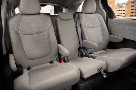 2021 Toyota Sienna Pictures - 142 Photos | Edmunds