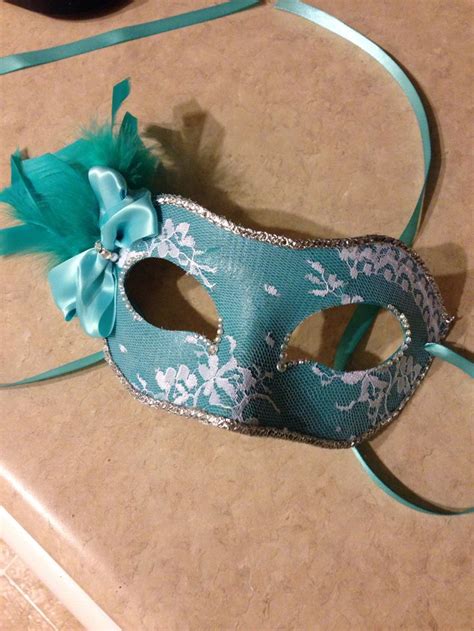 Aqua masquerade mask- Don't like the bow and stuff, but I like the mask itself. :) | 마스크 디자인, 마스크