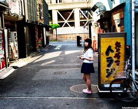 Japanese schoolgirl uniforms in Tokyo’s Kabukicho red light district ...