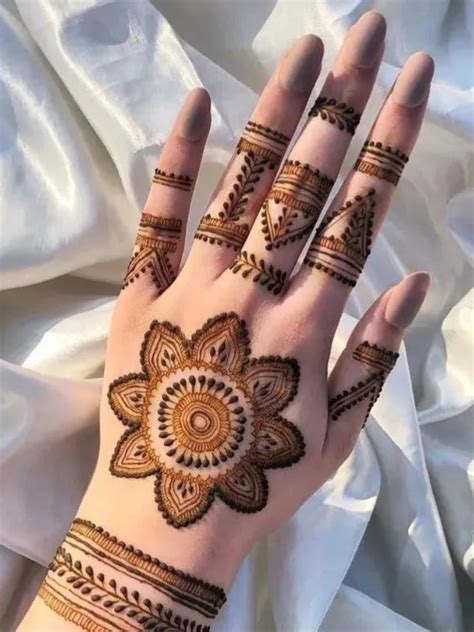 Outstanding Compilation of 1000+ Mesmerizing Mehndi Images in 4K Resolution