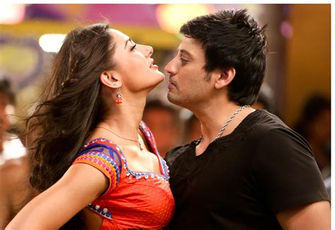 Nargis Fakhri to debut in Kollywood with item number in Sahasam - Bollywood Garam