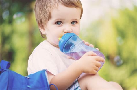 How to Choose the Best Drinking Bottle for my Kids? - June 2024 | Motherhood Malaysia