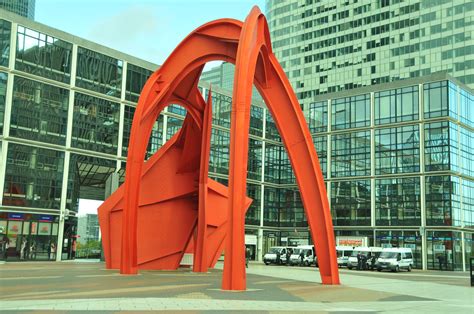 Vu sur le parvi de la Défense | Oeuvre d'Art: L'Araignée rou… | Flickr