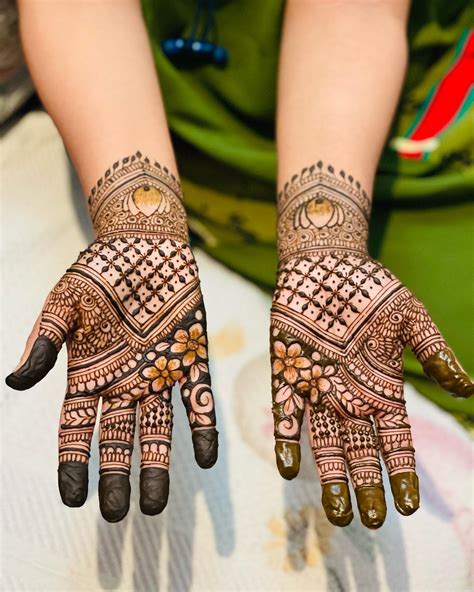 bridal mehendi - ShaadiWish