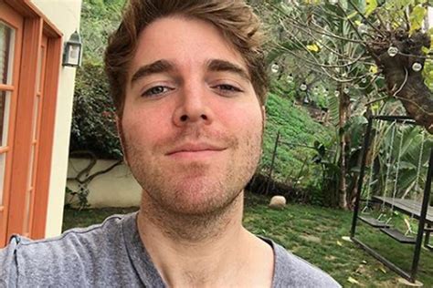 Shane Dawson cat controversy: YouTuber apologises over…