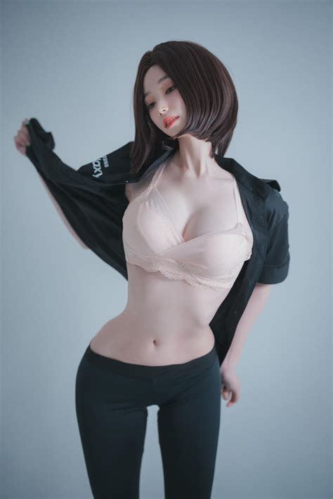 Se hace viral un sexy cosplay de la waifu de Samsung, Sam 1