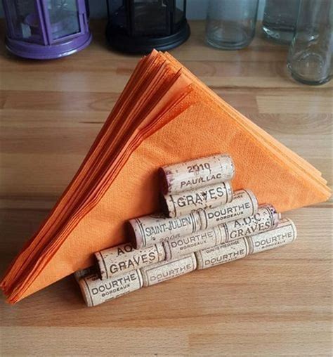How To Make Wine Cork Crafts For Kids? | Artesanato com rolhas de vinho, Rolhas de vinho ...