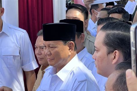 Prabowo sebut pertemuan presiden dan menterinya adalah rahasia - ANTARA ...