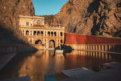 Galta Ji: Full Guide to the Monkey Temple of Jaipur (2024)