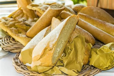 15 Best Types of Italian Bread - Top Italian Bread Types | Italy Best
