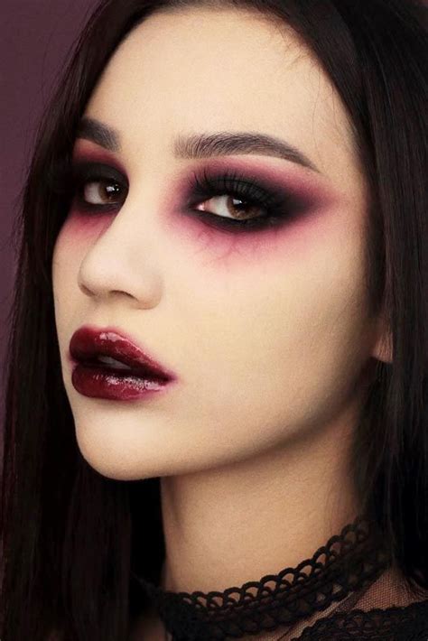 59 Vampire Makeup Ideas For Your Bewitching Look | Halloween makeup pretty, Vampire makeup ...