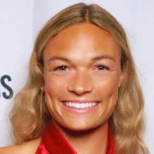 Anna Hall - Age, Family, Bio | Famous Birthdays