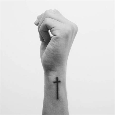 47 Stylish Cross Tattoos For Wrists