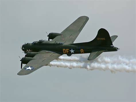 File:B-17G-105 44-85784-Sally B.jpg - Wikimedia Commons