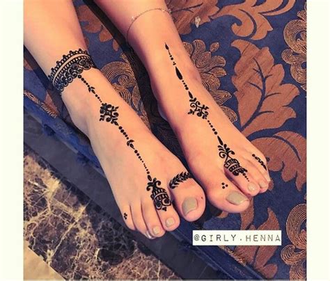 henna foot | Henna designs feet, Henna tattoo designs, Foot henna