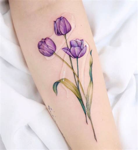 Pin de Kim Harms em body. | Tatuagem de tulipa, Tatuagem, Tatoo