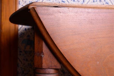 Antique Drop Leaf Table | EBTH