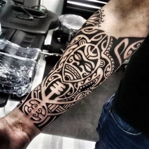 40 Polynesian Forearm Tattoo Designs For Men - Masculine Tribal