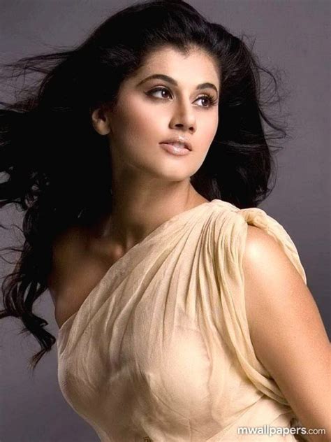 Tapsee Pannu Age, height, Weight, Size, DOB, Boyfriends, Family ...