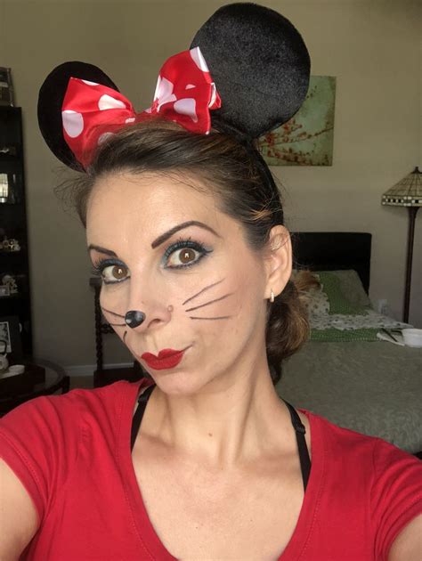 Minnie Mouse look! | Marienkäfer schminken, Fasching schminken, Schminken