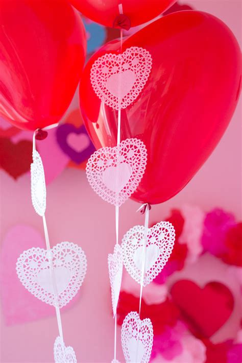 Heart Doily Valentine Balloons | Design Improvised