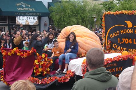 Half Moon Bay Art & Pumpkin Festival - Half Moon Bay, CA Travel Guide