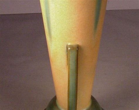 Roseville Art Pottery Futura Vase 1928 - Etsy