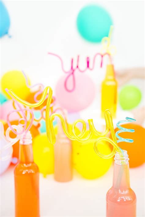 » Summer Lovin’: DIY Crazy Straws