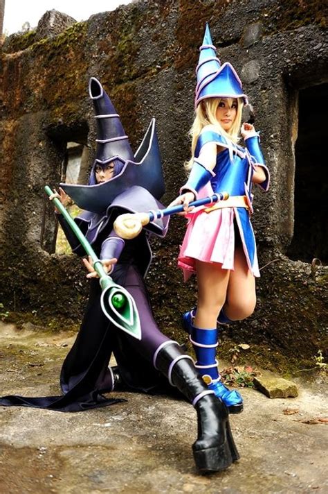 Dark Magician and Dark Magician Girl from Yu-Gi-Oh! | Cosplay anime, Cosplay, Amazing cosplay