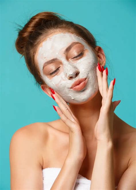 Buyer's Guide to the Best Face Mask for Sensitive Skin