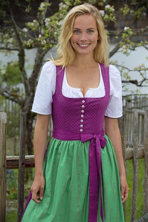 German Girls, German Women, Octoberfest Girls, Vintage Outfits, Vintage Clothing, Beautiful ...