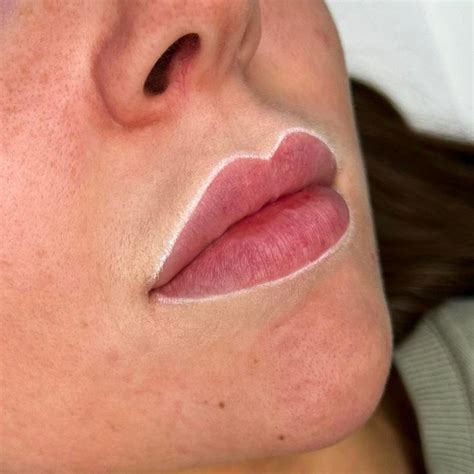 Lip Mapping Guide – How to Achieve the Perfect Shape Permanent Lipstick, Permanent Makeup ...