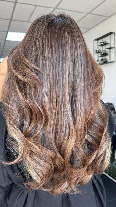 42 Breathtaking Balayage Hair Ideas : Layered Golden Brown