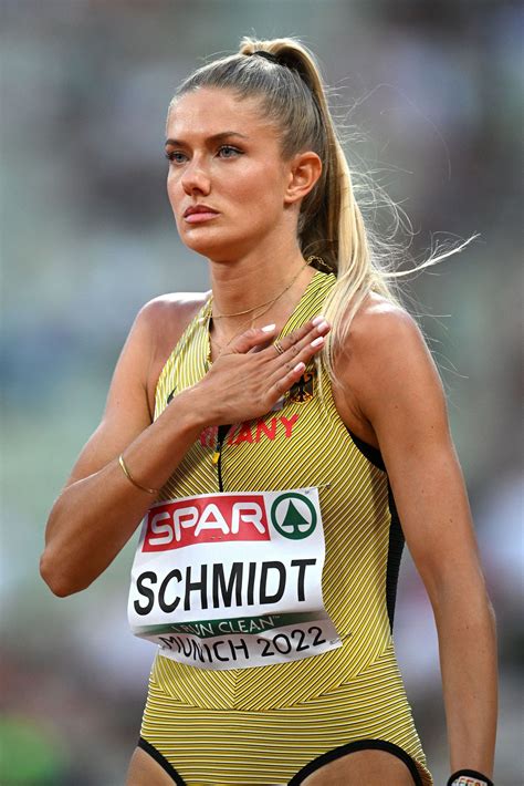 Does Alica Schmidt have a bizarre pre-race slapping routine? - NewsFinale