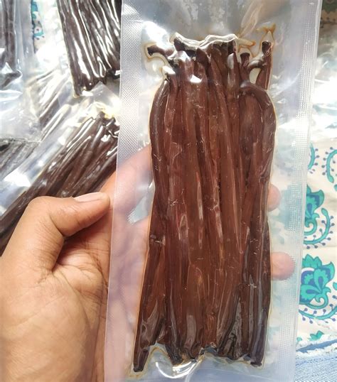 Vanilla Beans Grade A, Air Tight Bag, Packaging Size: 1 kg, Rs 27000 /kg | ID: 23079838897