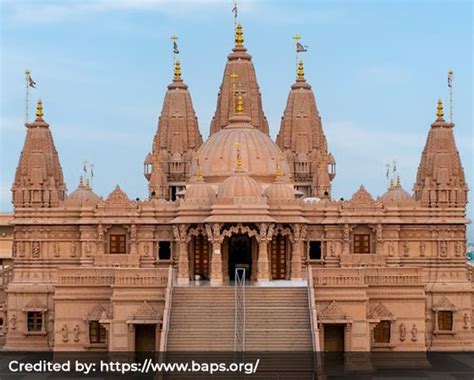 Swaminarayan Temple Pune, Timings, History, Legend, Festivals & Benefits