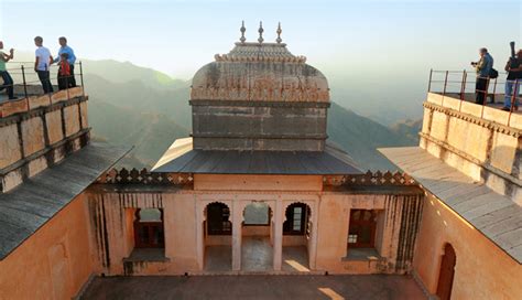 5 Things To Visit Inside The Kumbhalgarh Fort - lifeberrys.com